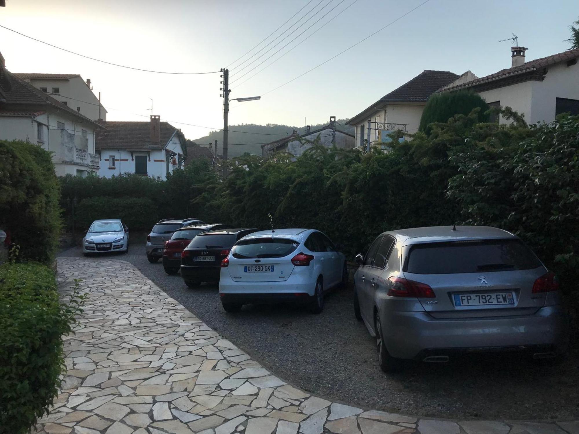 Hebergements A La Rive, Accueil Ouvert Tous Les Jours Jusqu'A 20H00 Dernier Delai, Depuis 30 Ans ! Reserver Ici Svp ! Merci ! Aucun Reglement A Distance Accepte, Paiement Par Cb, Especes, Cheque Ou Cheques-Vacances Imperativement A La Remise Des Clef Amélie-les-Bains-Palalda Екстериор снимка
